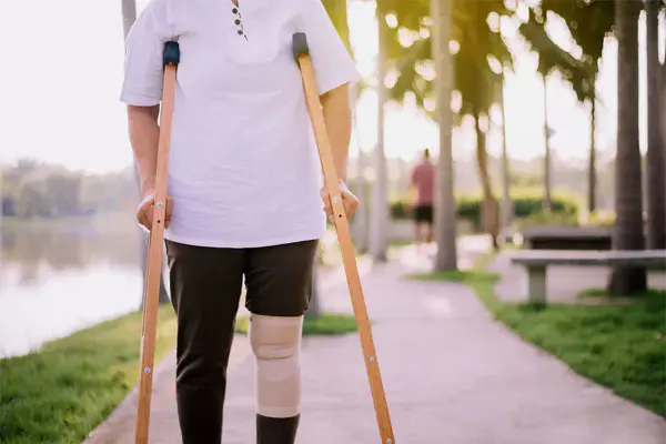 Apa bahan sing paling apik kanggo crutch?